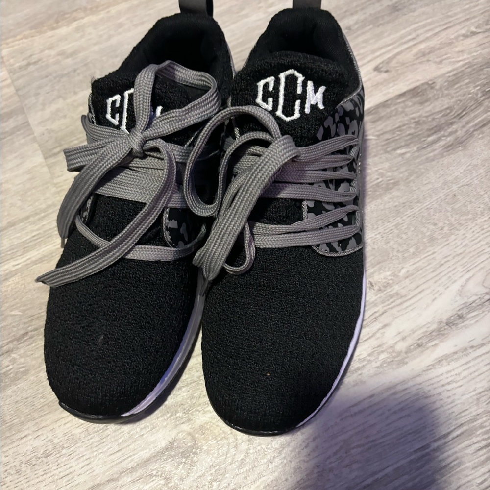 Women Marleylilly Black leapord sneakers